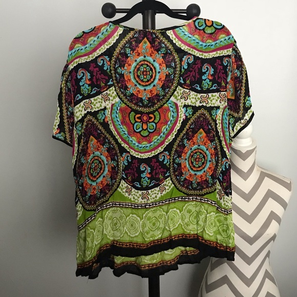 Patterned top - Picture 4 of 4